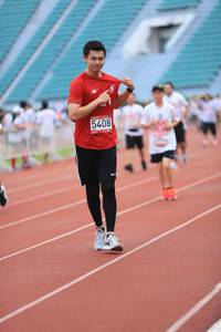 BIB: 5408
                            <button type="button" onclick="openModal(6010298)" class="btn btn-primary btn-sm float-right btn-popup" data-toggle="modal" data-target=".modal-high-quality">
                        <i class="fas fa-shopping-cart"></i> Add to Cart
                    </button>
                                            <button type="button" onclick="isThisMe(6010298, true)" class="btn btn-success btn-sm float-right btn-popup btn-isme hidden" data-toggle="tooltip" data-placement="bottom" title="นี่คือรูปของคุณใช่ไหม คลิกที่นี่เพื่อเอาเข้าอัลบั้ม">
                        <i class="fas fa-plus"></i> Add to album
                    </button>
                    <button type="button" onclick="isThisMe(6010298, false)" class="btn btn-warning btn-sm float-right btn-popup btn-isnotme hidden">
                        <i class="fas fa-ban"></i> Remove from album
                    </button>