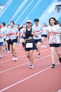 BIB: 8634, 5173, 5617
                            <button type="button" onclick="openModal(5995582)" class="btn btn-primary btn-sm float-right btn-popup" data-toggle="modal" data-target=".modal-high-quality">
                        <i class="fas fa-shopping-cart"></i> Add to Cart
                    </button>
                                            <button type="button" onclick="isThisMe(5995582, true)" class="btn btn-success btn-sm float-right btn-popup btn-isme hidden" data-toggle="tooltip" data-placement="bottom" title="นี่คือรูปของคุณใช่ไหม คลิกที่นี่เพื่อเอาเข้าอัลบั้ม">
                        <i class="fas fa-plus"></i> Add to album
                    </button>
                    <button type="button" onclick="isThisMe(5995582, false)" class="btn btn-warning btn-sm float-right btn-popup btn-isnotme hidden">
                        <i class="fas fa-ban"></i> Remove from album
                    </button>