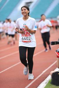 BIB: 4402
                            <button type="button" onclick="openModal(6012424)" class="btn btn-primary btn-sm float-right btn-popup" data-toggle="modal" data-target=".modal-high-quality">
                        <i class="fas fa-shopping-cart"></i> Add to Cart
                    </button>
                                            <button type="button" onclick="isThisMe(6012424, true)" class="btn btn-success btn-sm float-right btn-popup btn-isme hidden" data-toggle="tooltip" data-placement="bottom" title="นี่คือรูปของคุณใช่ไหม คลิกที่นี่เพื่อเอาเข้าอัลบั้ม">
                        <i class="fas fa-plus"></i> Add to album
                    </button>
                    <button type="button" onclick="isThisMe(6012424, false)" class="btn btn-warning btn-sm float-right btn-popup btn-isnotme hidden">
                        <i class="fas fa-ban"></i> Remove from album
                    </button>