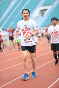 BIB: 405, 4981
                            <button type="button" onclick="openModal(6006542)" class="btn btn-primary btn-sm float-right btn-popup" data-toggle="modal" data-target=".modal-high-quality">
                        <i class="fas fa-shopping-cart"></i> Add to Cart
                    </button>
                                            <button type="button" onclick="isThisMe(6006542, true)" class="btn btn-success btn-sm float-right btn-popup btn-isme hidden" data-toggle="tooltip" data-placement="bottom" title="นี่คือรูปของคุณใช่ไหม คลิกที่นี่เพื่อเอาเข้าอัลบั้ม">
                        <i class="fas fa-plus"></i> Add to album
                    </button>
                    <button type="button" onclick="isThisMe(6006542, false)" class="btn btn-warning btn-sm float-right btn-popup btn-isnotme hidden">
                        <i class="fas fa-ban"></i> Remove from album
                    </button>