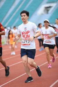 BIB: 4293, 1990
                            <button type="button" onclick="openModal(6005321)" class="btn btn-primary btn-sm float-right btn-popup" data-toggle="modal" data-target=".modal-high-quality">
                        <i class="fas fa-shopping-cart"></i> Add to Cart
                    </button>
                                            <button type="button" onclick="isThisMe(6005321, true)" class="btn btn-success btn-sm float-right btn-popup btn-isme hidden" data-toggle="tooltip" data-placement="bottom" title="นี่คือรูปของคุณใช่ไหม คลิกที่นี่เพื่อเอาเข้าอัลบั้ม">
                        <i class="fas fa-plus"></i> Add to album
                    </button>
                    <button type="button" onclick="isThisMe(6005321, false)" class="btn btn-warning btn-sm float-right btn-popup btn-isnotme hidden">
                        <i class="fas fa-ban"></i> Remove from album
                    </button>