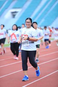 BIB: 6898
                            <button type="button" onclick="openModal(5995286)" class="btn btn-primary btn-sm float-right btn-popup" data-toggle="modal" data-target=".modal-high-quality">
                        <i class="fas fa-shopping-cart"></i> Add to Cart
                    </button>
                                            <button type="button" onclick="isThisMe(5995286, true)" class="btn btn-success btn-sm float-right btn-popup btn-isme hidden" data-toggle="tooltip" data-placement="bottom" title="นี่คือรูปของคุณใช่ไหม คลิกที่นี่เพื่อเอาเข้าอัลบั้ม">
                        <i class="fas fa-plus"></i> Add to album
                    </button>
                    <button type="button" onclick="isThisMe(5995286, false)" class="btn btn-warning btn-sm float-right btn-popup btn-isnotme hidden">
                        <i class="fas fa-ban"></i> Remove from album
                    </button>