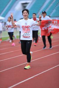 BIB: 3555
                            <button type="button" onclick="openModal(5994347)" class="btn btn-primary btn-sm float-right btn-popup" data-toggle="modal" data-target=".modal-high-quality">
                        <i class="fas fa-shopping-cart"></i> Add to Cart
                    </button>
                                            <button type="button" onclick="isThisMe(5994347, true)" class="btn btn-success btn-sm float-right btn-popup btn-isme hidden" data-toggle="tooltip" data-placement="bottom" title="นี่คือรูปของคุณใช่ไหม คลิกที่นี่เพื่อเอาเข้าอัลบั้ม">
                        <i class="fas fa-plus"></i> Add to album
                    </button>
                    <button type="button" onclick="isThisMe(5994347, false)" class="btn btn-warning btn-sm float-right btn-popup btn-isnotme hidden">
                        <i class="fas fa-ban"></i> Remove from album
                    </button>