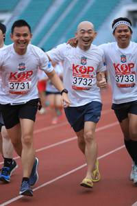 BIB: 3733, 3732, 3731
                            <button type="button" onclick="openModal(6002946)" class="btn btn-primary btn-sm float-right btn-popup" data-toggle="modal" data-target=".modal-high-quality">
                        <i class="fas fa-shopping-cart"></i> Add to Cart
                    </button>
                                            <button type="button" onclick="isThisMe(6002946, true)" class="btn btn-success btn-sm float-right btn-popup btn-isme hidden" data-toggle="tooltip" data-placement="bottom" title="นี่คือรูปของคุณใช่ไหม คลิกที่นี่เพื่อเอาเข้าอัลบั้ม">
                        <i class="fas fa-plus"></i> Add to album
                    </button>
                    <button type="button" onclick="isThisMe(6002946, false)" class="btn btn-warning btn-sm float-right btn-popup btn-isnotme hidden">
                        <i class="fas fa-ban"></i> Remove from album
                    </button>