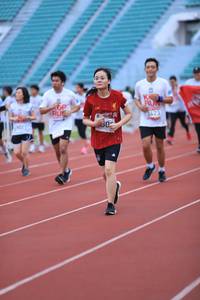 BIB: 3423
                            <button type="button" onclick="openModal(5994346)" class="btn btn-primary btn-sm float-right btn-popup" data-toggle="modal" data-target=".modal-high-quality">
                        <i class="fas fa-shopping-cart"></i> Add to Cart
                    </button>
                                            <button type="button" onclick="isThisMe(5994346, true)" class="btn btn-success btn-sm float-right btn-popup btn-isme hidden" data-toggle="tooltip" data-placement="bottom" title="นี่คือรูปของคุณใช่ไหม คลิกที่นี่เพื่อเอาเข้าอัลบั้ม">
                        <i class="fas fa-plus"></i> Add to album
                    </button>
                    <button type="button" onclick="isThisMe(5994346, false)" class="btn btn-warning btn-sm float-right btn-popup btn-isnotme hidden">
                        <i class="fas fa-ban"></i> Remove from album
                    </button>