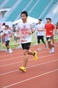 BIB: 201, 1789
                            <button type="button" onclick="openModal(6004855)" class="btn btn-primary btn-sm float-right btn-popup" data-toggle="modal" data-target=".modal-high-quality">
                        <i class="fas fa-shopping-cart"></i> Add to Cart
                    </button>
                                            <button type="button" onclick="isThisMe(6004855, true)" class="btn btn-success btn-sm float-right btn-popup btn-isme hidden" data-toggle="tooltip" data-placement="bottom" title="นี่คือรูปของคุณใช่ไหม คลิกที่นี่เพื่อเอาเข้าอัลบั้ม">
                        <i class="fas fa-plus"></i> Add to album
                    </button>
                    <button type="button" onclick="isThisMe(6004855, false)" class="btn btn-warning btn-sm float-right btn-popup btn-isnotme hidden">
                        <i class="fas fa-ban"></i> Remove from album
                    </button>