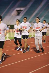 BIB: 916, 6915, 914
                            <button type="button" onclick="openModal(5991309)" class="btn btn-primary btn-sm float-right btn-popup" data-toggle="modal" data-target=".modal-high-quality">
                        <i class="fas fa-shopping-cart"></i> Add to Cart
                    </button>
                                            <button type="button" onclick="isThisMe(5991309, true)" class="btn btn-success btn-sm float-right btn-popup btn-isme hidden" data-toggle="tooltip" data-placement="bottom" title="นี่คือรูปของคุณใช่ไหม คลิกที่นี่เพื่อเอาเข้าอัลบั้ม">
                        <i class="fas fa-plus"></i> Add to album
                    </button>
                    <button type="button" onclick="isThisMe(5991309, false)" class="btn btn-warning btn-sm float-right btn-popup btn-isnotme hidden">
                        <i class="fas fa-ban"></i> Remove from album
                    </button>