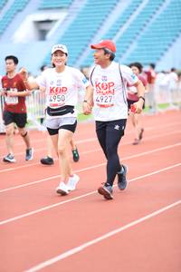 BIB: 4950, 4927, 2057
                            <button type="button" onclick="openModal(6013391)" class="btn btn-primary btn-sm float-right btn-popup" data-toggle="modal" data-target=".modal-high-quality">
                        <i class="fas fa-shopping-cart"></i> Add to Cart
                    </button>
                                            <button type="button" onclick="isThisMe(6013391, true)" class="btn btn-success btn-sm float-right btn-popup btn-isme hidden" data-toggle="tooltip" data-placement="bottom" title="นี่คือรูปของคุณใช่ไหม คลิกที่นี่เพื่อเอาเข้าอัลบั้ม">
                        <i class="fas fa-plus"></i> Add to album
                    </button>
                    <button type="button" onclick="isThisMe(6013391, false)" class="btn btn-warning btn-sm float-right btn-popup btn-isnotme hidden">
                        <i class="fas fa-ban"></i> Remove from album
                    </button>