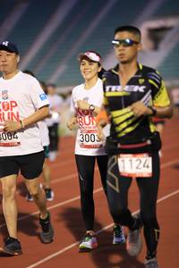 BIB: 004, 3003, 1124
                            <button type="button" onclick="openModal(5989166)" class="btn btn-primary btn-sm float-right btn-popup" data-toggle="modal" data-target=".modal-high-quality">
                        <i class="fas fa-shopping-cart"></i> Add to Cart
                    </button>
                                            <button type="button" onclick="isThisMe(5989166, true)" class="btn btn-success btn-sm float-right btn-popup btn-isme hidden" data-toggle="tooltip" data-placement="bottom" title="นี่คือรูปของคุณใช่ไหม คลิกที่นี่เพื่อเอาเข้าอัลบั้ม">
                        <i class="fas fa-plus"></i> Add to album
                    </button>
                    <button type="button" onclick="isThisMe(5989166, false)" class="btn btn-warning btn-sm float-right btn-popup btn-isnotme hidden">
                        <i class="fas fa-ban"></i> Remove from album
                    </button>