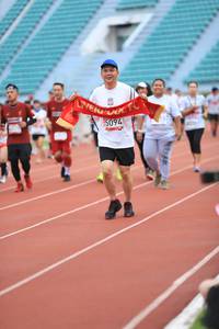 BIB: 5094
                            <button type="button" onclick="openModal(6005582)" class="btn btn-primary btn-sm float-right btn-popup" data-toggle="modal" data-target=".modal-high-quality">
                        <i class="fas fa-shopping-cart"></i> Add to Cart
                    </button>
                                            <button type="button" onclick="isThisMe(6005582, true)" class="btn btn-success btn-sm float-right btn-popup btn-isme hidden" data-toggle="tooltip" data-placement="bottom" title="นี่คือรูปของคุณใช่ไหม คลิกที่นี่เพื่อเอาเข้าอัลบั้ม">
                        <i class="fas fa-plus"></i> Add to album
                    </button>
                    <button type="button" onclick="isThisMe(6005582, false)" class="btn btn-warning btn-sm float-right btn-popup btn-isnotme hidden">
                        <i class="fas fa-ban"></i> Remove from album
                    </button>