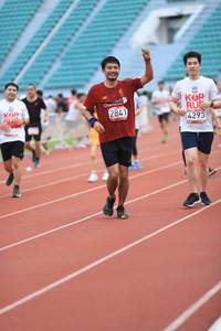 BIB: 4293, 2841
                            <button type="button" onclick="openModal(6004906)" class="btn btn-primary btn-sm float-right btn-popup" data-toggle="modal" data-target=".modal-high-quality">
                        <i class="fas fa-shopping-cart"></i> Add to Cart
                    </button>
                                            <button type="button" onclick="isThisMe(6004906, true)" class="btn btn-success btn-sm float-right btn-popup btn-isme hidden" data-toggle="tooltip" data-placement="bottom" title="นี่คือรูปของคุณใช่ไหม คลิกที่นี่เพื่อเอาเข้าอัลบั้ม">
                        <i class="fas fa-plus"></i> Add to album
                    </button>
                    <button type="button" onclick="isThisMe(6004906, false)" class="btn btn-warning btn-sm float-right btn-popup btn-isnotme hidden">
                        <i class="fas fa-ban"></i> Remove from album
                    </button>