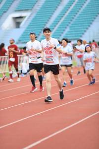 BIB: 1690, 2826, 7679, 7567
                            <button type="button" onclick="openModal(6005845)" class="btn btn-primary btn-sm float-right btn-popup" data-toggle="modal" data-target=".modal-high-quality">
                        <i class="fas fa-shopping-cart"></i> Add to Cart
                    </button>
                                            <button type="button" onclick="isThisMe(6005845, true)" class="btn btn-success btn-sm float-right btn-popup btn-isme hidden" data-toggle="tooltip" data-placement="bottom" title="นี่คือรูปของคุณใช่ไหม คลิกที่นี่เพื่อเอาเข้าอัลบั้ม">
                        <i class="fas fa-plus"></i> Add to album
                    </button>
                    <button type="button" onclick="isThisMe(6005845, false)" class="btn btn-warning btn-sm float-right btn-popup btn-isnotme hidden">
                        <i class="fas fa-ban"></i> Remove from album
                    </button>