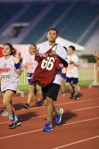 BIB: 7410
                            <button type="button" onclick="openModal(5990910)" class="btn btn-primary btn-sm float-right btn-popup" data-toggle="modal" data-target=".modal-high-quality">
                        <i class="fas fa-shopping-cart"></i> Add to Cart
                    </button>
                                            <button type="button" onclick="isThisMe(5990910, true)" class="btn btn-success btn-sm float-right btn-popup btn-isme hidden" data-toggle="tooltip" data-placement="bottom" title="นี่คือรูปของคุณใช่ไหม คลิกที่นี่เพื่อเอาเข้าอัลบั้ม">
                        <i class="fas fa-plus"></i> Add to album
                    </button>
                    <button type="button" onclick="isThisMe(5990910, false)" class="btn btn-warning btn-sm float-right btn-popup btn-isnotme hidden">
                        <i class="fas fa-ban"></i> Remove from album
                    </button>