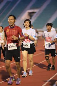 BIB: 6621, 6753, 6562
                            <button type="button" onclick="openModal(5992893)" class="btn btn-primary btn-sm float-right btn-popup" data-toggle="modal" data-target=".modal-high-quality">
                        <i class="fas fa-shopping-cart"></i> Add to Cart
                    </button>
                                            <button type="button" onclick="isThisMe(5992893, true)" class="btn btn-success btn-sm float-right btn-popup btn-isme hidden" data-toggle="tooltip" data-placement="bottom" title="นี่คือรูปของคุณใช่ไหม คลิกที่นี่เพื่อเอาเข้าอัลบั้ม">
                        <i class="fas fa-plus"></i> Add to album
                    </button>
                    <button type="button" onclick="isThisMe(5992893, false)" class="btn btn-warning btn-sm float-right btn-popup btn-isnotme hidden">
                        <i class="fas fa-ban"></i> Remove from album
                    </button>