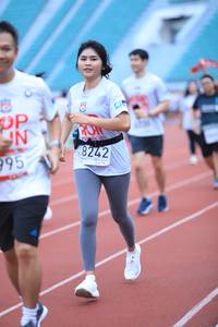 BIB: 8242, 995
                            <button type="button" onclick="openModal(5995638)" class="btn btn-primary btn-sm float-right btn-popup" data-toggle="modal" data-target=".modal-high-quality">
                        <i class="fas fa-shopping-cart"></i> Add to Cart
                    </button>
                                            <button type="button" onclick="isThisMe(5995638, true)" class="btn btn-success btn-sm float-right btn-popup btn-isme hidden" data-toggle="tooltip" data-placement="bottom" title="นี่คือรูปของคุณใช่ไหม คลิกที่นี่เพื่อเอาเข้าอัลบั้ม">
                        <i class="fas fa-plus"></i> Add to album
                    </button>
                    <button type="button" onclick="isThisMe(5995638, false)" class="btn btn-warning btn-sm float-right btn-popup btn-isnotme hidden">
                        <i class="fas fa-ban"></i> Remove from album
                    </button>