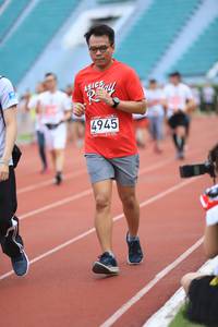 BIB: 4945
                            <button type="button" onclick="openModal(6005559)" class="btn btn-primary btn-sm float-right btn-popup" data-toggle="modal" data-target=".modal-high-quality">
                        <i class="fas fa-shopping-cart"></i> Add to Cart
                    </button>
                                            <button type="button" onclick="isThisMe(6005559, true)" class="btn btn-success btn-sm float-right btn-popup btn-isme hidden" data-toggle="tooltip" data-placement="bottom" title="นี่คือรูปของคุณใช่ไหม คลิกที่นี่เพื่อเอาเข้าอัลบั้ม">
                        <i class="fas fa-plus"></i> Add to album
                    </button>
                    <button type="button" onclick="isThisMe(6005559, false)" class="btn btn-warning btn-sm float-right btn-popup btn-isnotme hidden">
                        <i class="fas fa-ban"></i> Remove from album
                    </button>