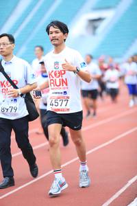 BIB: 209, 4577, 879
                            <button type="button" onclick="openModal(6000952)" class="btn btn-primary btn-sm float-right btn-popup" data-toggle="modal" data-target=".modal-high-quality">
                        <i class="fas fa-shopping-cart"></i> Add to Cart
                    </button>
                                            <button type="button" onclick="isThisMe(6000952, true)" class="btn btn-success btn-sm float-right btn-popup btn-isme hidden" data-toggle="tooltip" data-placement="bottom" title="นี่คือรูปของคุณใช่ไหม คลิกที่นี่เพื่อเอาเข้าอัลบั้ม">
                        <i class="fas fa-plus"></i> Add to album
                    </button>
                    <button type="button" onclick="isThisMe(6000952, false)" class="btn btn-warning btn-sm float-right btn-popup btn-isnotme hidden">
                        <i class="fas fa-ban"></i> Remove from album
                    </button>