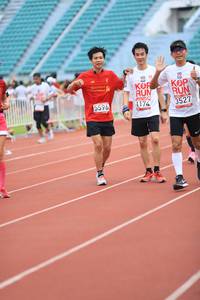 BIB: 3527, 174, 5596
                            <button type="button" onclick="openModal(6005678)" class="btn btn-primary btn-sm float-right btn-popup" data-toggle="modal" data-target=".modal-high-quality">
                        <i class="fas fa-shopping-cart"></i> Add to Cart
                    </button>
                                            <button type="button" onclick="isThisMe(6005678, true)" class="btn btn-success btn-sm float-right btn-popup btn-isme hidden" data-toggle="tooltip" data-placement="bottom" title="นี่คือรูปของคุณใช่ไหม คลิกที่นี่เพื่อเอาเข้าอัลบั้ม">
                        <i class="fas fa-plus"></i> Add to album
                    </button>
                    <button type="button" onclick="isThisMe(6005678, false)" class="btn btn-warning btn-sm float-right btn-popup btn-isnotme hidden">
                        <i class="fas fa-ban"></i> Remove from album
                    </button>