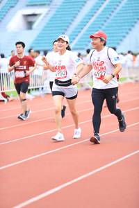 BIB: 4950, 4927
                            <button type="button" onclick="openModal(6013382)" class="btn btn-primary btn-sm float-right btn-popup" data-toggle="modal" data-target=".modal-high-quality">
                        <i class="fas fa-shopping-cart"></i> Add to Cart
                    </button>
                                            <button type="button" onclick="isThisMe(6013382, true)" class="btn btn-success btn-sm float-right btn-popup btn-isme hidden" data-toggle="tooltip" data-placement="bottom" title="นี่คือรูปของคุณใช่ไหม คลิกที่นี่เพื่อเอาเข้าอัลบั้ม">
                        <i class="fas fa-plus"></i> Add to album
                    </button>
                    <button type="button" onclick="isThisMe(6013382, false)" class="btn btn-warning btn-sm float-right btn-popup btn-isnotme hidden">
                        <i class="fas fa-ban"></i> Remove from album
                    </button>