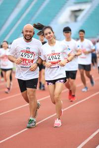 BIB: 4957, 4942
                            <button type="button" onclick="openModal(6006460)" class="btn btn-primary btn-sm float-right btn-popup" data-toggle="modal" data-target=".modal-high-quality">
                        <i class="fas fa-shopping-cart"></i> Add to Cart
                    </button>
                                            <button type="button" onclick="isThisMe(6006460, true)" class="btn btn-success btn-sm float-right btn-popup btn-isme hidden" data-toggle="tooltip" data-placement="bottom" title="นี่คือรูปของคุณใช่ไหม คลิกที่นี่เพื่อเอาเข้าอัลบั้ม">
                        <i class="fas fa-plus"></i> Add to album
                    </button>
                    <button type="button" onclick="isThisMe(6006460, false)" class="btn btn-warning btn-sm float-right btn-popup btn-isnotme hidden">
                        <i class="fas fa-ban"></i> Remove from album
                    </button>