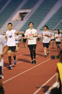 BIB: 463
                            <button type="button" onclick="openModal(5992919)" class="btn btn-primary btn-sm float-right btn-popup" data-toggle="modal" data-target=".modal-high-quality">
                        <i class="fas fa-shopping-cart"></i> Add to Cart
                    </button>
                                            <button type="button" onclick="isThisMe(5992919, true)" class="btn btn-success btn-sm float-right btn-popup btn-isme hidden" data-toggle="tooltip" data-placement="bottom" title="นี่คือรูปของคุณใช่ไหม คลิกที่นี่เพื่อเอาเข้าอัลบั้ม">
                        <i class="fas fa-plus"></i> Add to album
                    </button>
                    <button type="button" onclick="isThisMe(5992919, false)" class="btn btn-warning btn-sm float-right btn-popup btn-isnotme hidden">
                        <i class="fas fa-ban"></i> Remove from album
                    </button>