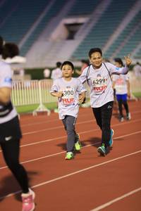 BIB: 6299, 300
                            <button type="button" onclick="openModal(5990116)" class="btn btn-primary btn-sm float-right btn-popup" data-toggle="modal" data-target=".modal-high-quality">
                        <i class="fas fa-shopping-cart"></i> Add to Cart
                    </button>
                                            <button type="button" onclick="isThisMe(5990116, true)" class="btn btn-success btn-sm float-right btn-popup btn-isme hidden" data-toggle="tooltip" data-placement="bottom" title="นี่คือรูปของคุณใช่ไหม คลิกที่นี่เพื่อเอาเข้าอัลบั้ม">
                        <i class="fas fa-plus"></i> Add to album
                    </button>
                    <button type="button" onclick="isThisMe(5990116, false)" class="btn btn-warning btn-sm float-right btn-popup btn-isnotme hidden">
                        <i class="fas fa-ban"></i> Remove from album
                    </button>