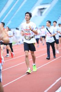 BIB: 2900
                            <button type="button" onclick="openModal(6000843)" class="btn btn-primary btn-sm float-right btn-popup" data-toggle="modal" data-target=".modal-high-quality">
                        <i class="fas fa-shopping-cart"></i> Add to Cart
                    </button>
                                            <button type="button" onclick="isThisMe(6000843, true)" class="btn btn-success btn-sm float-right btn-popup btn-isme hidden" data-toggle="tooltip" data-placement="bottom" title="นี่คือรูปของคุณใช่ไหม คลิกที่นี่เพื่อเอาเข้าอัลบั้ม">
                        <i class="fas fa-plus"></i> Add to album
                    </button>
                    <button type="button" onclick="isThisMe(6000843, false)" class="btn btn-warning btn-sm float-right btn-popup btn-isnotme hidden">
                        <i class="fas fa-ban"></i> Remove from album
                    </button>