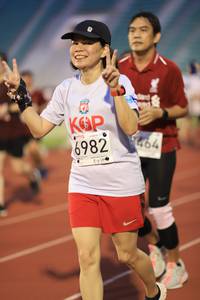 BIB: 464, 6982
                            <button type="button" onclick="openModal(5994224)" class="btn btn-primary btn-sm float-right btn-popup" data-toggle="modal" data-target=".modal-high-quality">
                        <i class="fas fa-shopping-cart"></i> Add to Cart
                    </button>
                                            <button type="button" onclick="isThisMe(5994224, true)" class="btn btn-success btn-sm float-right btn-popup btn-isme hidden" data-toggle="tooltip" data-placement="bottom" title="นี่คือรูปของคุณใช่ไหม คลิกที่นี่เพื่อเอาเข้าอัลบั้ม">
                        <i class="fas fa-plus"></i> Add to album
                    </button>
                    <button type="button" onclick="isThisMe(5994224, false)" class="btn btn-warning btn-sm float-right btn-popup btn-isnotme hidden">
                        <i class="fas fa-ban"></i> Remove from album
                    </button>