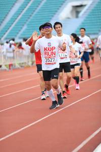 BIB: 3527, 4792
                            <button type="button" onclick="openModal(6005679)" class="btn btn-primary btn-sm float-right btn-popup" data-toggle="modal" data-target=".modal-high-quality">
                        <i class="fas fa-shopping-cart"></i> Add to Cart
                    </button>
                                            <button type="button" onclick="isThisMe(6005679, true)" class="btn btn-success btn-sm float-right btn-popup btn-isme hidden" data-toggle="tooltip" data-placement="bottom" title="นี่คือรูปของคุณใช่ไหม คลิกที่นี่เพื่อเอาเข้าอัลบั้ม">
                        <i class="fas fa-plus"></i> Add to album
                    </button>
                    <button type="button" onclick="isThisMe(6005679, false)" class="btn btn-warning btn-sm float-right btn-popup btn-isnotme hidden">
                        <i class="fas fa-ban"></i> Remove from album
                    </button>