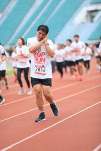 BIB: 201, 2816
                            <button type="button" onclick="openModal(6006374)" class="btn btn-primary btn-sm float-right btn-popup" data-toggle="modal" data-target=".modal-high-quality">
                        <i class="fas fa-shopping-cart"></i> Add to Cart
                    </button>
                                            <button type="button" onclick="isThisMe(6006374, true)" class="btn btn-success btn-sm float-right btn-popup btn-isme hidden" data-toggle="tooltip" data-placement="bottom" title="นี่คือรูปของคุณใช่ไหม คลิกที่นี่เพื่อเอาเข้าอัลบั้ม">
                        <i class="fas fa-plus"></i> Add to album
                    </button>
                    <button type="button" onclick="isThisMe(6006374, false)" class="btn btn-warning btn-sm float-right btn-popup btn-isnotme hidden">
                        <i class="fas fa-ban"></i> Remove from album
                    </button>