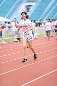 BIB: 4774
                            <button type="button" onclick="openModal(6013156)" class="btn btn-primary btn-sm float-right btn-popup" data-toggle="modal" data-target=".modal-high-quality">
                        <i class="fas fa-shopping-cart"></i> Add to Cart
                    </button>
                                            <button type="button" onclick="isThisMe(6013156, true)" class="btn btn-success btn-sm float-right btn-popup btn-isme hidden" data-toggle="tooltip" data-placement="bottom" title="นี่คือรูปของคุณใช่ไหม คลิกที่นี่เพื่อเอาเข้าอัลบั้ม">
                        <i class="fas fa-plus"></i> Add to album
                    </button>
                    <button type="button" onclick="isThisMe(6013156, false)" class="btn btn-warning btn-sm float-right btn-popup btn-isnotme hidden">
                        <i class="fas fa-ban"></i> Remove from album
                    </button>