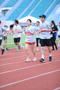 BIB: 937, 7584, 7471, 7585, 270
                            <button type="button" onclick="openModal(5995042)" class="btn btn-primary btn-sm float-right btn-popup" data-toggle="modal" data-target=".modal-high-quality">
                        <i class="fas fa-shopping-cart"></i> Add to Cart
                    </button>
                                            <button type="button" onclick="isThisMe(5995042, true)" class="btn btn-success btn-sm float-right btn-popup btn-isme hidden" data-toggle="tooltip" data-placement="bottom" title="นี่คือรูปของคุณใช่ไหม คลิกที่นี่เพื่อเอาเข้าอัลบั้ม">
                        <i class="fas fa-plus"></i> Add to album
                    </button>
                    <button type="button" onclick="isThisMe(5995042, false)" class="btn btn-warning btn-sm float-right btn-popup btn-isnotme hidden">
                        <i class="fas fa-ban"></i> Remove from album
                    </button>