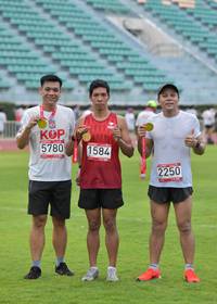 BIB: 5780, 1584, 2250, 
                            <button type="button" onclick="openModal(5952060)" class="btn btn-primary btn-sm float-right btn-popup" data-toggle="modal" data-target=".modal-high-quality">
                        <i class="fas fa-shopping-cart"></i> Add to Cart
                    </button>
                                            <button type="button" onclick="isThisMe(5952060, true)" class="btn btn-success btn-sm float-right btn-popup btn-isme hidden" data-toggle="tooltip" data-placement="bottom" title="นี่คือรูปของคุณใช่ไหม คลิกที่นี่เพื่อเอาเข้าอัลบั้ม">
                        <i class="fas fa-plus"></i> Add to album
                    </button>
                    <button type="button" onclick="isThisMe(5952060, false)" class="btn btn-warning btn-sm float-right btn-popup btn-isnotme hidden">
                        <i class="fas fa-ban"></i> Remove from album
                    </button>