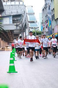 BIB: 8615, 433, 133
                            <button type="button" onclick="openModal(6012782)" class="btn btn-primary btn-sm float-right btn-popup" data-toggle="modal" data-target=".modal-high-quality">
                        <i class="fas fa-shopping-cart"></i> Add to Cart
                    </button>
                                            <button type="button" onclick="isThisMe(6012782, true)" class="btn btn-success btn-sm float-right btn-popup btn-isme hidden" data-toggle="tooltip" data-placement="bottom" title="นี่คือรูปของคุณใช่ไหม คลิกที่นี่เพื่อเอาเข้าอัลบั้ม">
                        <i class="fas fa-plus"></i> Add to album
                    </button>
                    <button type="button" onclick="isThisMe(6012782, false)" class="btn btn-warning btn-sm float-right btn-popup btn-isnotme hidden">
                        <i class="fas fa-ban"></i> Remove from album
                    </button>