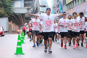 BIB: 5385, 585, 3849, 4352, 3533, 953, 353
                            <button type="button" onclick="openModal(6013284)" class="btn btn-primary btn-sm float-right btn-popup" data-toggle="modal" data-target=".modal-high-quality">
                        <i class="fas fa-shopping-cart"></i> Add to Cart
                    </button>
                                            <button type="button" onclick="isThisMe(6013284, true)" class="btn btn-success btn-sm float-right btn-popup btn-isme hidden" data-toggle="tooltip" data-placement="bottom" title="นี่คือรูปของคุณใช่ไหม คลิกที่นี่เพื่อเอาเข้าอัลบั้ม">
                        <i class="fas fa-plus"></i> Add to album
                    </button>
                    <button type="button" onclick="isThisMe(6013284, false)" class="btn btn-warning btn-sm float-right btn-popup btn-isnotme hidden">
                        <i class="fas fa-ban"></i> Remove from album
                    </button>