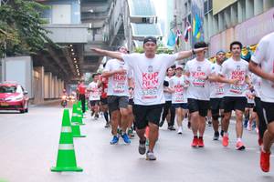 BIB: 5385, 2585, 4352, 3849, 331, 3535
                            <button type="button" onclick="openModal(6013268)" class="btn btn-primary btn-sm float-right btn-popup" data-toggle="modal" data-target=".modal-high-quality">
                        <i class="fas fa-shopping-cart"></i> Add to Cart
                    </button>
                                            <button type="button" onclick="isThisMe(6013268, true)" class="btn btn-success btn-sm float-right btn-popup btn-isme hidden" data-toggle="tooltip" data-placement="bottom" title="นี่คือรูปของคุณใช่ไหม คลิกที่นี่เพื่อเอาเข้าอัลบั้ม">
                        <i class="fas fa-plus"></i> Add to album
                    </button>
                    <button type="button" onclick="isThisMe(6013268, false)" class="btn btn-warning btn-sm float-right btn-popup btn-isnotme hidden">
                        <i class="fas fa-ban"></i> Remove from album
                    </button>