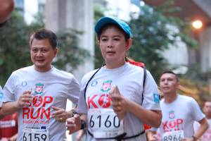 BIB: 6160, 2019, 6159, 8966
                            <button type="button" onclick="openModal(6011674)" class="btn btn-primary btn-sm float-right btn-popup" data-toggle="modal" data-target=".modal-high-quality">
                        <i class="fas fa-shopping-cart"></i> Add to Cart
                    </button>
                                            <button type="button" onclick="isThisMe(6011674, true)" class="btn btn-success btn-sm float-right btn-popup btn-isme hidden" data-toggle="tooltip" data-placement="bottom" title="นี่คือรูปของคุณใช่ไหม คลิกที่นี่เพื่อเอาเข้าอัลบั้ม">
                        <i class="fas fa-plus"></i> Add to album
                    </button>
                    <button type="button" onclick="isThisMe(6011674, false)" class="btn btn-warning btn-sm float-right btn-popup btn-isnotme hidden">
                        <i class="fas fa-ban"></i> Remove from album
                    </button>