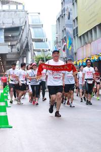 BIB: 8615, 5094, 133, 2133
                            <button type="button" onclick="openModal(6012792)" class="btn btn-primary btn-sm float-right btn-popup" data-toggle="modal" data-target=".modal-high-quality">
                        <i class="fas fa-shopping-cart"></i> Add to Cart
                    </button>
                                            <button type="button" onclick="isThisMe(6012792, true)" class="btn btn-success btn-sm float-right btn-popup btn-isme hidden" data-toggle="tooltip" data-placement="bottom" title="นี่คือรูปของคุณใช่ไหม คลิกที่นี่เพื่อเอาเข้าอัลบั้ม">
                        <i class="fas fa-plus"></i> Add to album
                    </button>
                    <button type="button" onclick="isThisMe(6012792, false)" class="btn btn-warning btn-sm float-right btn-popup btn-isnotme hidden">
                        <i class="fas fa-ban"></i> Remove from album
                    </button>