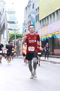 BIB: 1209
                            <button type="button" onclick="openModal(6013128)" class="btn btn-primary btn-sm float-right btn-popup" data-toggle="modal" data-target=".modal-high-quality">
                        <i class="fas fa-shopping-cart"></i> Add to Cart
                    </button>
                                            <button type="button" onclick="isThisMe(6013128, true)" class="btn btn-success btn-sm float-right btn-popup btn-isme hidden" data-toggle="tooltip" data-placement="bottom" title="นี่คือรูปของคุณใช่ไหม คลิกที่นี่เพื่อเอาเข้าอัลบั้ม">
                        <i class="fas fa-plus"></i> Add to album
                    </button>
                    <button type="button" onclick="isThisMe(6013128, false)" class="btn btn-warning btn-sm float-right btn-popup btn-isnotme hidden">
                        <i class="fas fa-ban"></i> Remove from album
                    </button>