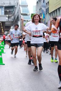 BIB: 1857, 1819, 7833
                            <button type="button" onclick="openModal(6013179)" class="btn btn-primary btn-sm float-right btn-popup" data-toggle="modal" data-target=".modal-high-quality">
                        <i class="fas fa-shopping-cart"></i> Add to Cart
                    </button>
                                            <button type="button" onclick="isThisMe(6013179, true)" class="btn btn-success btn-sm float-right btn-popup btn-isme hidden" data-toggle="tooltip" data-placement="bottom" title="นี่คือรูปของคุณใช่ไหม คลิกที่นี่เพื่อเอาเข้าอัลบั้ม">
                        <i class="fas fa-plus"></i> Add to album
                    </button>
                    <button type="button" onclick="isThisMe(6013179, false)" class="btn btn-warning btn-sm float-right btn-popup btn-isnotme hidden">
                        <i class="fas fa-ban"></i> Remove from album
                    </button>