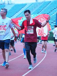 BIB: 091, 4490
                            <button type="button" onclick="openModal(5931228)" class="btn btn-primary btn-sm float-right btn-popup" data-toggle="modal" data-target=".modal-high-quality">
                        <i class="fas fa-shopping-cart"></i> Add to Cart
                    </button>
                                            <button type="button" onclick="isThisMe(5931228, true)" class="btn btn-success btn-sm float-right btn-popup btn-isme hidden" data-toggle="tooltip" data-placement="bottom" title="นี่คือรูปของคุณใช่ไหม คลิกที่นี่เพื่อเอาเข้าอัลบั้ม">
                        <i class="fas fa-plus"></i> Add to album
                    </button>
                    <button type="button" onclick="isThisMe(5931228, false)" class="btn btn-warning btn-sm float-right btn-popup btn-isnotme hidden">
                        <i class="fas fa-ban"></i> Remove from album
                    </button>