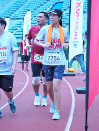 BIB: 239, 7754, 201
                            <button type="button" onclick="openModal(5928771)" class="btn btn-primary btn-sm float-right btn-popup" data-toggle="modal" data-target=".modal-high-quality">
                        <i class="fas fa-shopping-cart"></i> Add to Cart
                    </button>
                                            <button type="button" onclick="isThisMe(5928771, true)" class="btn btn-success btn-sm float-right btn-popup btn-isme hidden" data-toggle="tooltip" data-placement="bottom" title="นี่คือรูปของคุณใช่ไหม คลิกที่นี่เพื่อเอาเข้าอัลบั้ม">
                        <i class="fas fa-plus"></i> Add to album
                    </button>
                    <button type="button" onclick="isThisMe(5928771, false)" class="btn btn-warning btn-sm float-right btn-popup btn-isnotme hidden">
                        <i class="fas fa-ban"></i> Remove from album
                    </button>