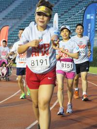 BIB: 832, 1668, 8191, 8151
                            <button type="button" onclick="openModal(5915335)" class="btn btn-primary btn-sm float-right btn-popup" data-toggle="modal" data-target=".modal-high-quality">
                        <i class="fas fa-shopping-cart"></i> Add to Cart
                    </button>
                                            <button type="button" onclick="isThisMe(5915335, true)" class="btn btn-success btn-sm float-right btn-popup btn-isme hidden" data-toggle="tooltip" data-placement="bottom" title="นี่คือรูปของคุณใช่ไหม คลิกที่นี่เพื่อเอาเข้าอัลบั้ม">
                        <i class="fas fa-plus"></i> Add to album
                    </button>
                    <button type="button" onclick="isThisMe(5915335, false)" class="btn btn-warning btn-sm float-right btn-popup btn-isnotme hidden">
                        <i class="fas fa-ban"></i> Remove from album
                    </button>