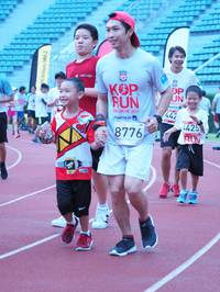 BIB: 442, 425, 2019, 8776
                            <button type="button" onclick="openModal(5931231)" class="btn btn-primary btn-sm float-right btn-popup" data-toggle="modal" data-target=".modal-high-quality">
                        <i class="fas fa-shopping-cart"></i> Add to Cart
                    </button>
                                            <button type="button" onclick="isThisMe(5931231, true)" class="btn btn-success btn-sm float-right btn-popup btn-isme hidden" data-toggle="tooltip" data-placement="bottom" title="นี่คือรูปของคุณใช่ไหม คลิกที่นี่เพื่อเอาเข้าอัลบั้ม">
                        <i class="fas fa-plus"></i> Add to album
                    </button>
                    <button type="button" onclick="isThisMe(5931231, false)" class="btn btn-warning btn-sm float-right btn-popup btn-isnotme hidden">
                        <i class="fas fa-ban"></i> Remove from album
                    </button>