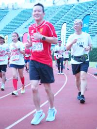 BIB: 853, 270, 5594, 4696
                            <button type="button" onclick="openModal(5933488)" class="btn btn-primary btn-sm float-right btn-popup" data-toggle="modal" data-target=".modal-high-quality">
                        <i class="fas fa-shopping-cart"></i> Add to Cart
                    </button>
                                            <button type="button" onclick="isThisMe(5933488, true)" class="btn btn-success btn-sm float-right btn-popup btn-isme hidden" data-toggle="tooltip" data-placement="bottom" title="นี่คือรูปของคุณใช่ไหม คลิกที่นี่เพื่อเอาเข้าอัลบั้ม">
                        <i class="fas fa-plus"></i> Add to album
                    </button>
                    <button type="button" onclick="isThisMe(5933488, false)" class="btn btn-warning btn-sm float-right btn-popup btn-isnotme hidden">
                        <i class="fas fa-ban"></i> Remove from album
                    </button>