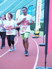 BIB: 4878, 5580
                            <button type="button" onclick="openModal(5934994)" class="btn btn-primary btn-sm float-right btn-popup" data-toggle="modal" data-target=".modal-high-quality">
                        <i class="fas fa-shopping-cart"></i> Add to Cart
                    </button>
                                            <button type="button" onclick="isThisMe(5934994, true)" class="btn btn-success btn-sm float-right btn-popup btn-isme hidden" data-toggle="tooltip" data-placement="bottom" title="นี่คือรูปของคุณใช่ไหม คลิกที่นี่เพื่อเอาเข้าอัลบั้ม">
                        <i class="fas fa-plus"></i> Add to album
                    </button>
                    <button type="button" onclick="isThisMe(5934994, false)" class="btn btn-warning btn-sm float-right btn-popup btn-isnotme hidden">
                        <i class="fas fa-ban"></i> Remove from album
                    </button>