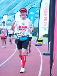 BIB: 4359
                            <button type="button" onclick="openModal(5934910)" class="btn btn-primary btn-sm float-right btn-popup" data-toggle="modal" data-target=".modal-high-quality">
                        <i class="fas fa-shopping-cart"></i> Add to Cart
                    </button>
                                            <button type="button" onclick="isThisMe(5934910, true)" class="btn btn-success btn-sm float-right btn-popup btn-isme hidden" data-toggle="tooltip" data-placement="bottom" title="นี่คือรูปของคุณใช่ไหม คลิกที่นี่เพื่อเอาเข้าอัลบั้ม">
                        <i class="fas fa-plus"></i> Add to album
                    </button>
                    <button type="button" onclick="isThisMe(5934910, false)" class="btn btn-warning btn-sm float-right btn-popup btn-isnotme hidden">
                        <i class="fas fa-ban"></i> Remove from album
                    </button>