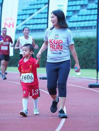 BIB: 2010, 7606
                            <button type="button" onclick="openModal(5933694)" class="btn btn-primary btn-sm float-right btn-popup" data-toggle="modal" data-target=".modal-high-quality">
                        <i class="fas fa-shopping-cart"></i> Add to Cart
                    </button>
                                            <button type="button" onclick="isThisMe(5933694, true)" class="btn btn-success btn-sm float-right btn-popup btn-isme hidden" data-toggle="tooltip" data-placement="bottom" title="นี่คือรูปของคุณใช่ไหม คลิกที่นี่เพื่อเอาเข้าอัลบั้ม">
                        <i class="fas fa-plus"></i> Add to album
                    </button>
                    <button type="button" onclick="isThisMe(5933694, false)" class="btn btn-warning btn-sm float-right btn-popup btn-isnotme hidden">
                        <i class="fas fa-ban"></i> Remove from album
                    </button>