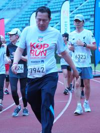 BIB: 6323, 2019, 942
                            <button type="button" onclick="openModal(5926866)" class="btn btn-primary btn-sm float-right btn-popup" data-toggle="modal" data-target=".modal-high-quality">
                        <i class="fas fa-shopping-cart"></i> Add to Cart
                    </button>
                                            <button type="button" onclick="isThisMe(5926866, true)" class="btn btn-success btn-sm float-right btn-popup btn-isme hidden" data-toggle="tooltip" data-placement="bottom" title="นี่คือรูปของคุณใช่ไหม คลิกที่นี่เพื่อเอาเข้าอัลบั้ม">
                        <i class="fas fa-plus"></i> Add to album
                    </button>
                    <button type="button" onclick="isThisMe(5926866, false)" class="btn btn-warning btn-sm float-right btn-popup btn-isnotme hidden">
                        <i class="fas fa-ban"></i> Remove from album
                    </button>