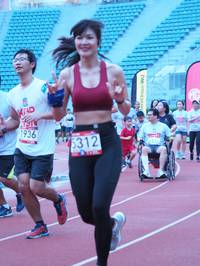 BIB: 5312, 6514, 
                            <button type="button" onclick="openModal(5931152)" class="btn btn-primary btn-sm float-right btn-popup" data-toggle="modal" data-target=".modal-high-quality">
                        <i class="fas fa-shopping-cart"></i> Add to Cart
                    </button>
                                            <button type="button" onclick="isThisMe(5931152, true)" class="btn btn-success btn-sm float-right btn-popup btn-isme hidden" data-toggle="tooltip" data-placement="bottom" title="นี่คือรูปของคุณใช่ไหม คลิกที่นี่เพื่อเอาเข้าอัลบั้ม">
                        <i class="fas fa-plus"></i> Add to album
                    </button>
                    <button type="button" onclick="isThisMe(5931152, false)" class="btn btn-warning btn-sm float-right btn-popup btn-isnotme hidden">
                        <i class="fas fa-ban"></i> Remove from album
                    </button>